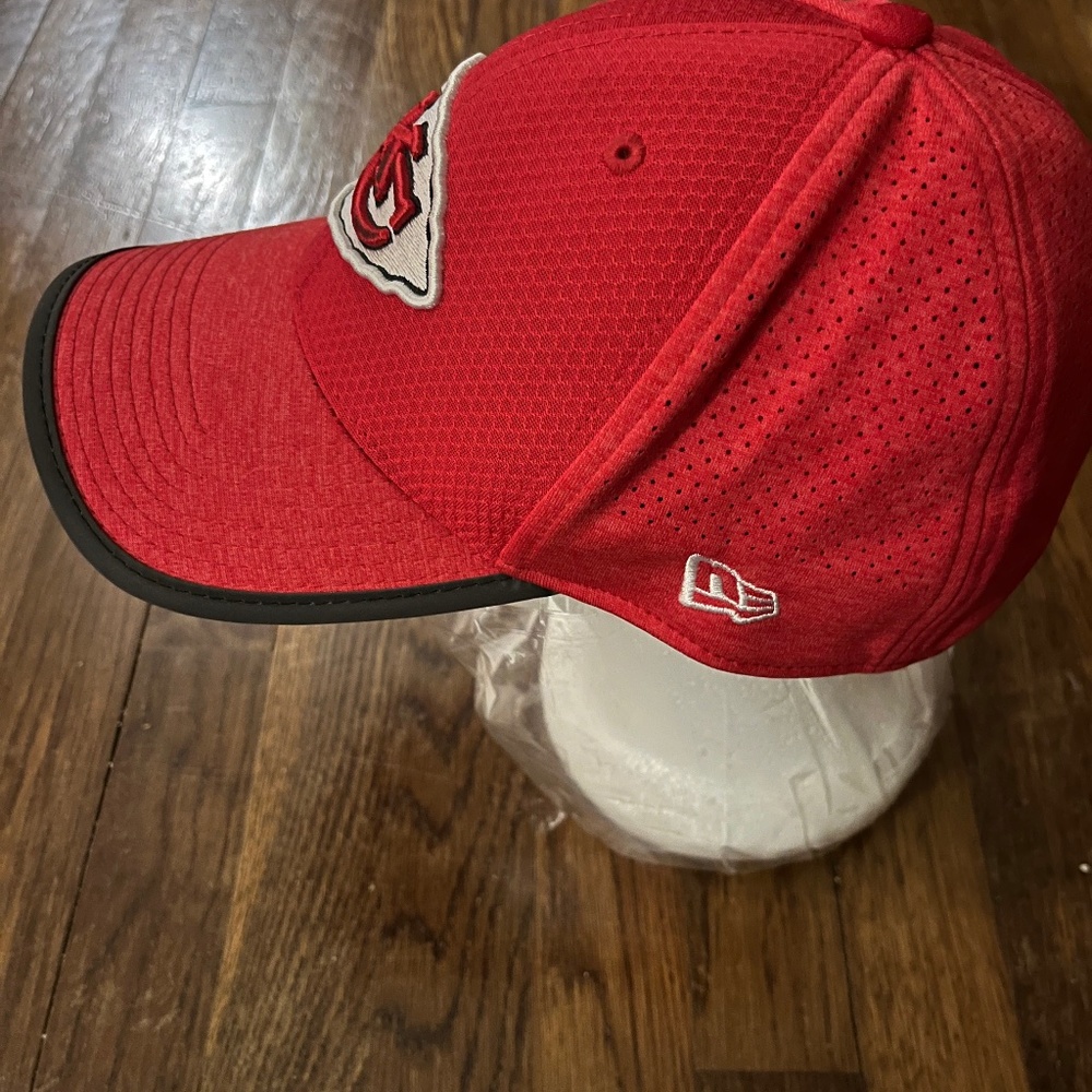 Kansas City chiefs hat - Picture 3 of 6
